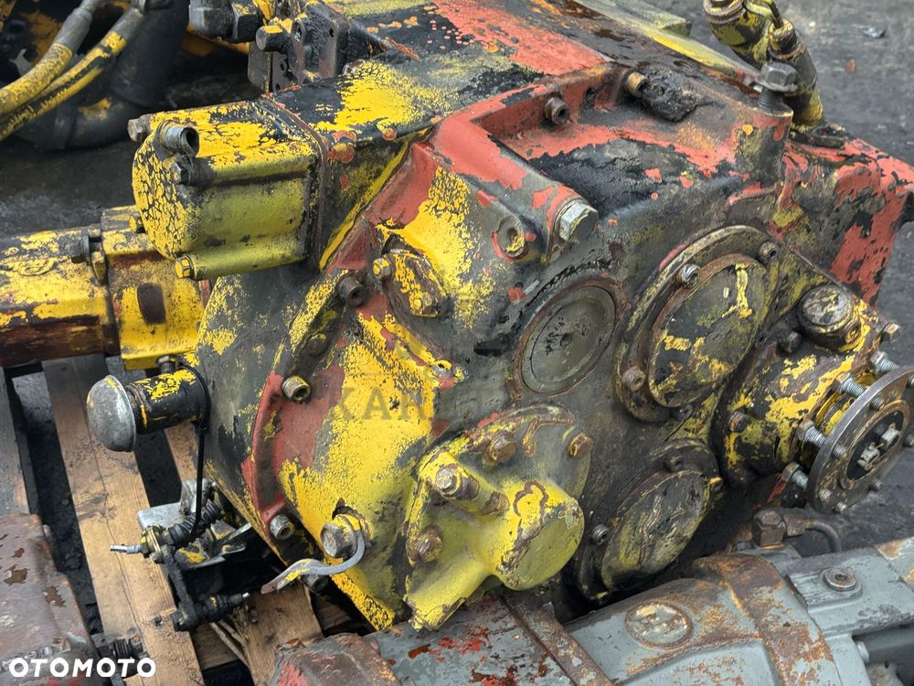 Hanomag 422 Skrzynia Biegów Do Ładowarki kołowej Hanomag 55 D 55D - 6