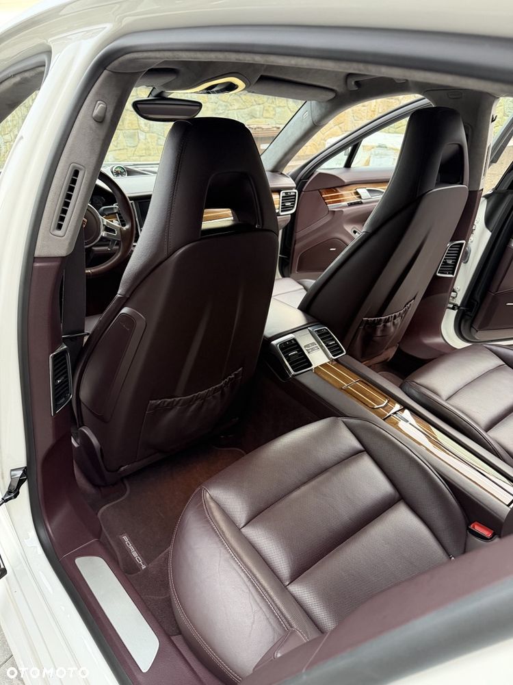 Porsche Panamera - 11