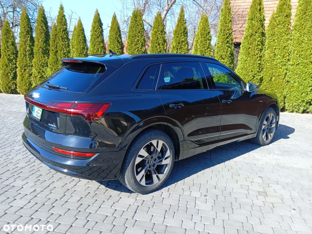 Audi e-tron 50 Quattro - 8