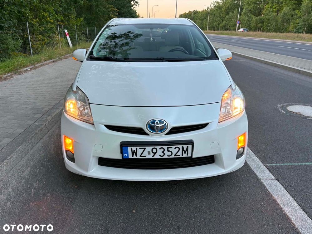 Toyota Prius - 3