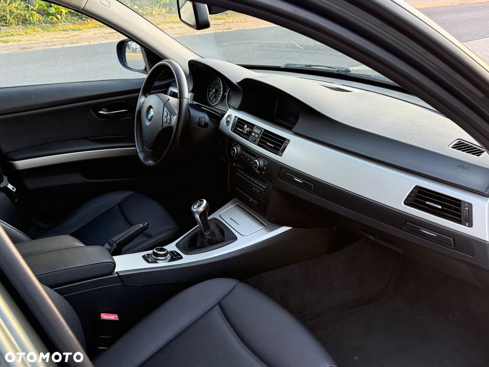 BMW Seria 3 - 16