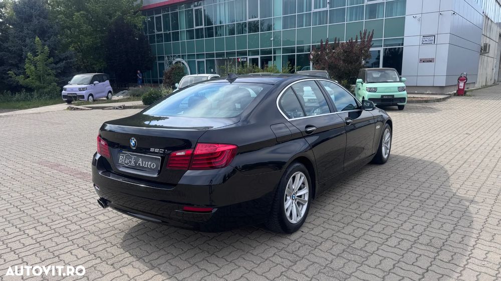 BMW Seria 5 520i Aut. - 4