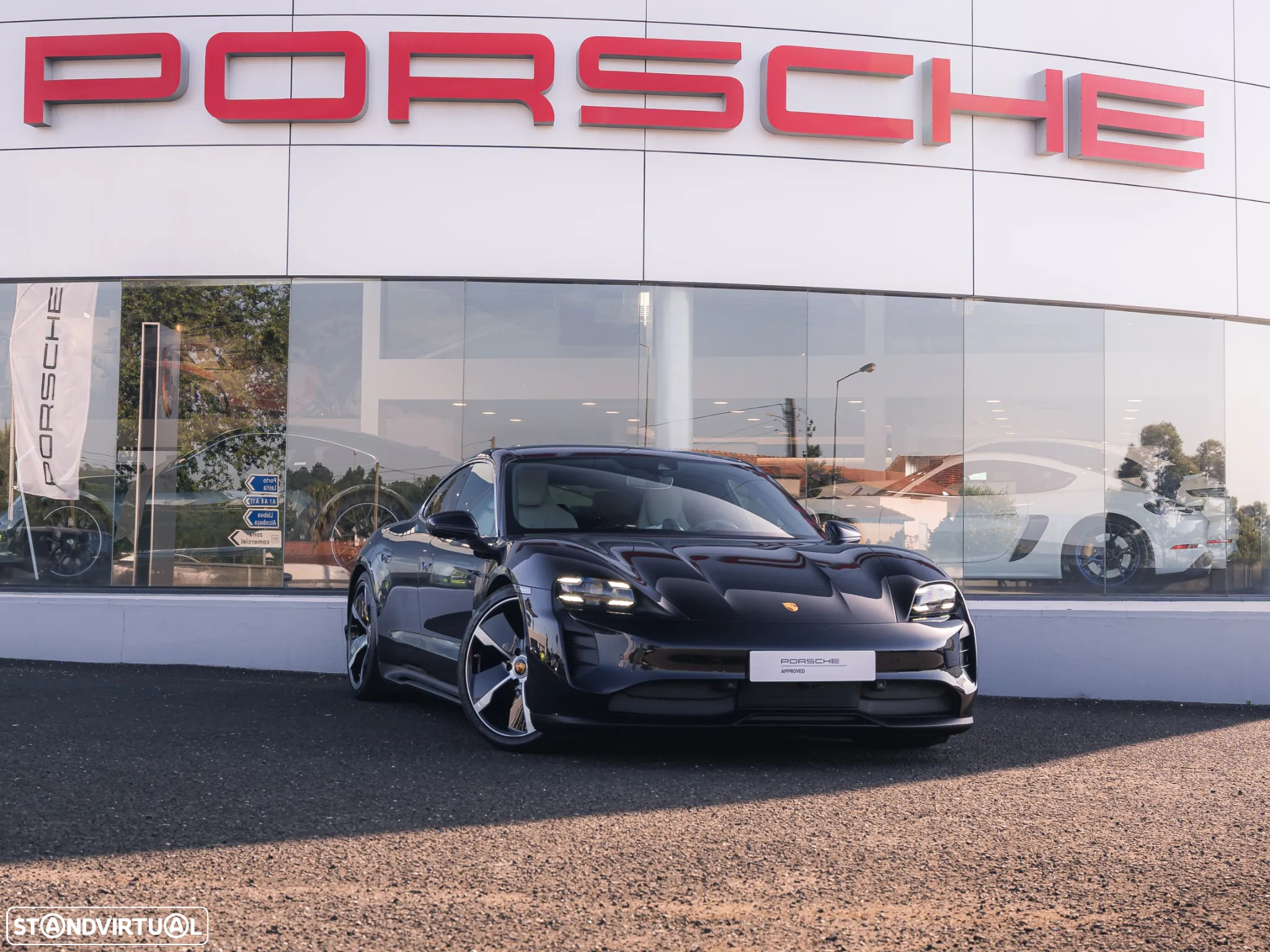 Porsche Taycan 4S - 9