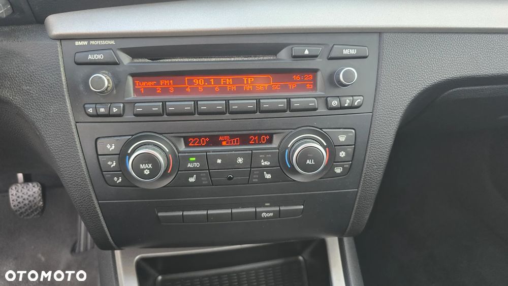 BMW Seria 1 116i Edition Sport - 34