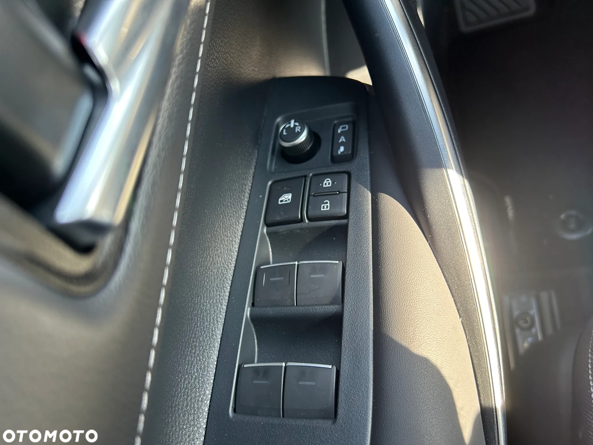 Suzuki Swace 1.8 Hybrid Elegance CVT - 9
