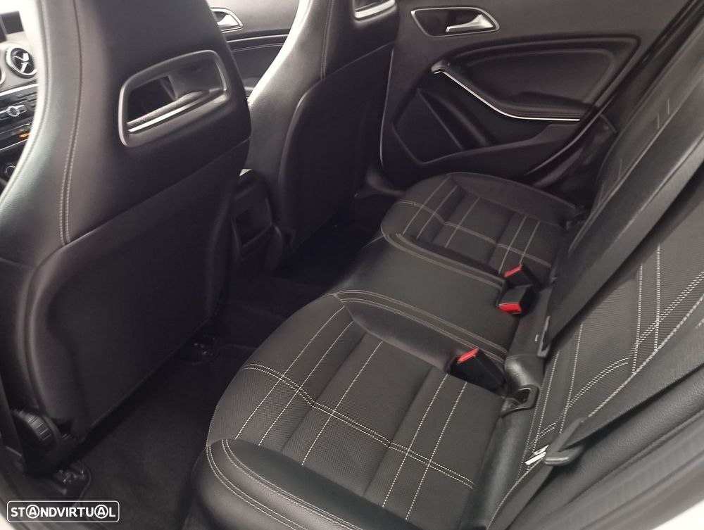 Mercedes-Benz GLA 200 CDI Aut. — fotografia 14