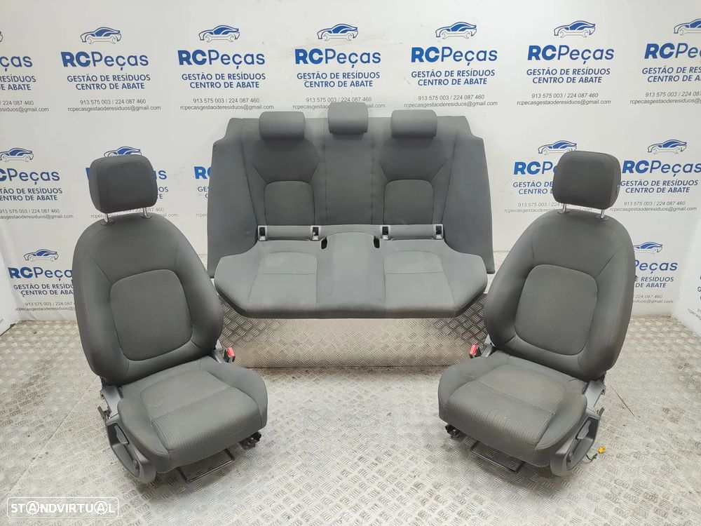 Conjunto de bancos em tecido Jaguar XE X760 elétricos - 9