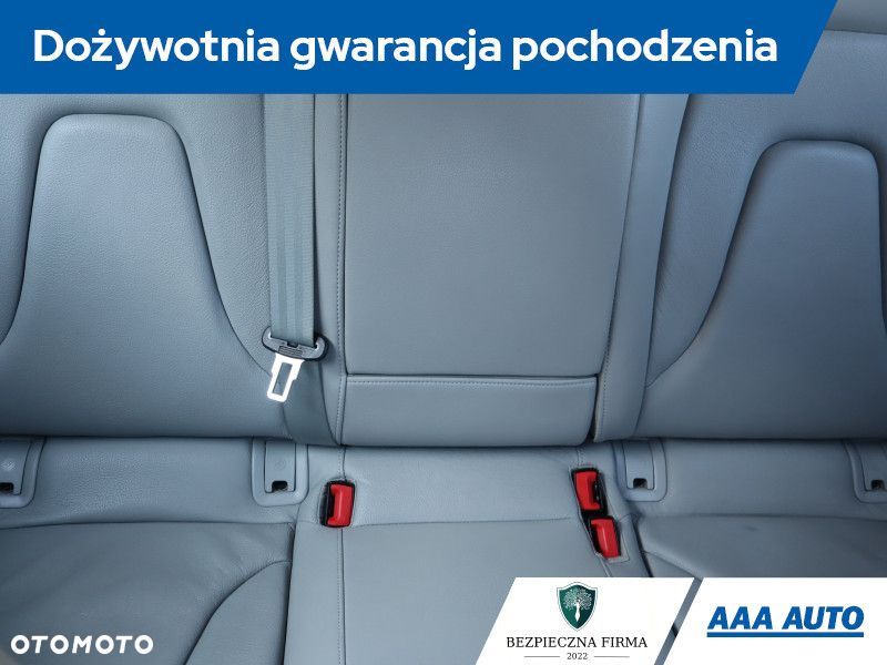 Audi A4 Limousine - 12