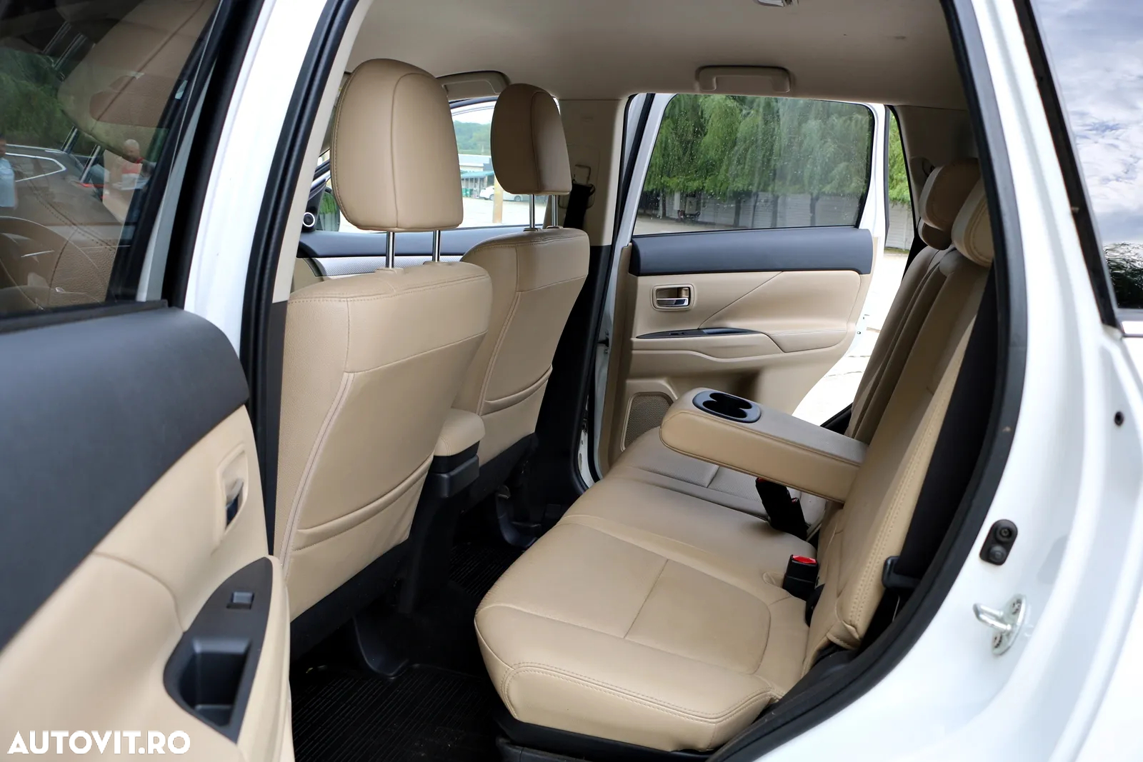 Mitsubishi Outlander 2.2 DI-D 4WD Automatik Diamant Edition - 20