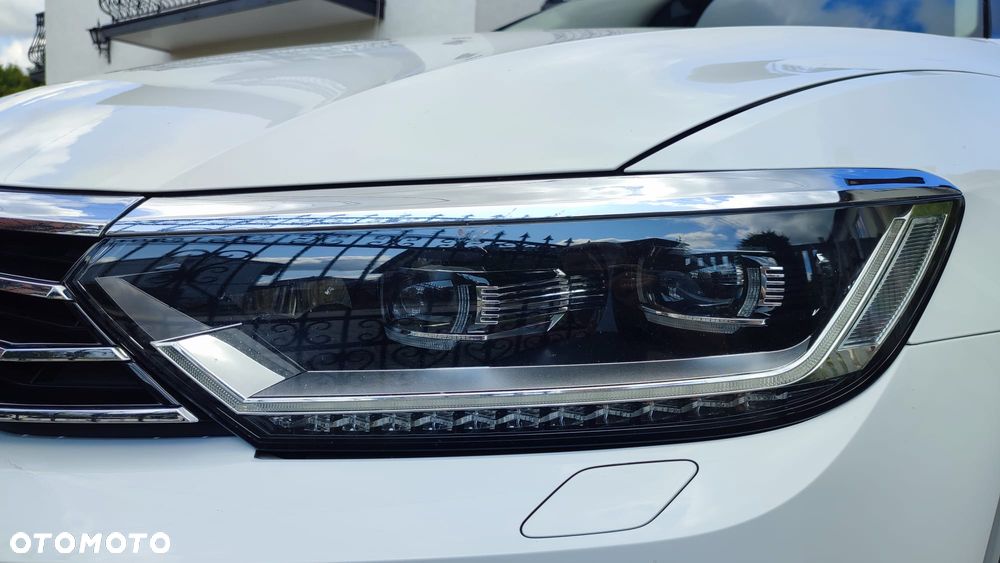 Volkswagen Passat 1.8 TSI BMT Highline - 18