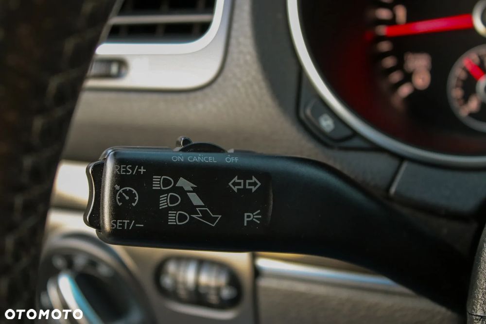 Volkswagen Golf 2.0 TDI DPF GTD - 38