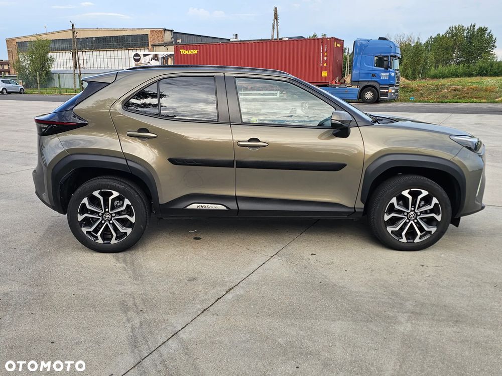 Toyota Yaris Cross Hybrid 1.5 Comfort 4x4 - 11