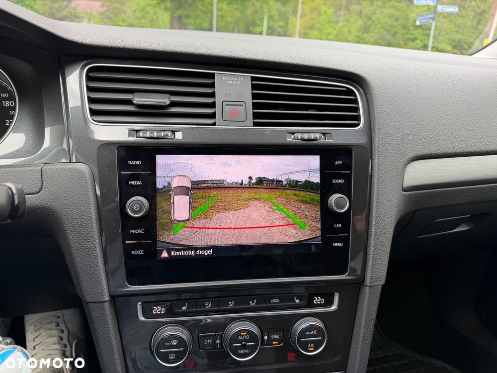 Volkswagen Golf - 23