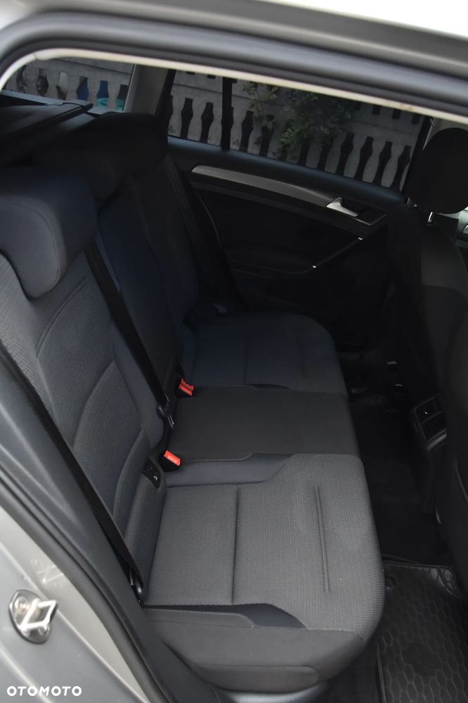 Volkswagen Golf 1.6 TDI BMT Comfortline - 11