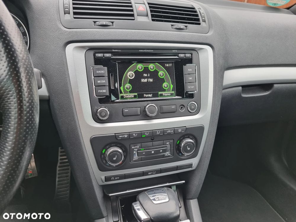 Skoda Octavia 2.0 TDI DPF RS DSG - 15