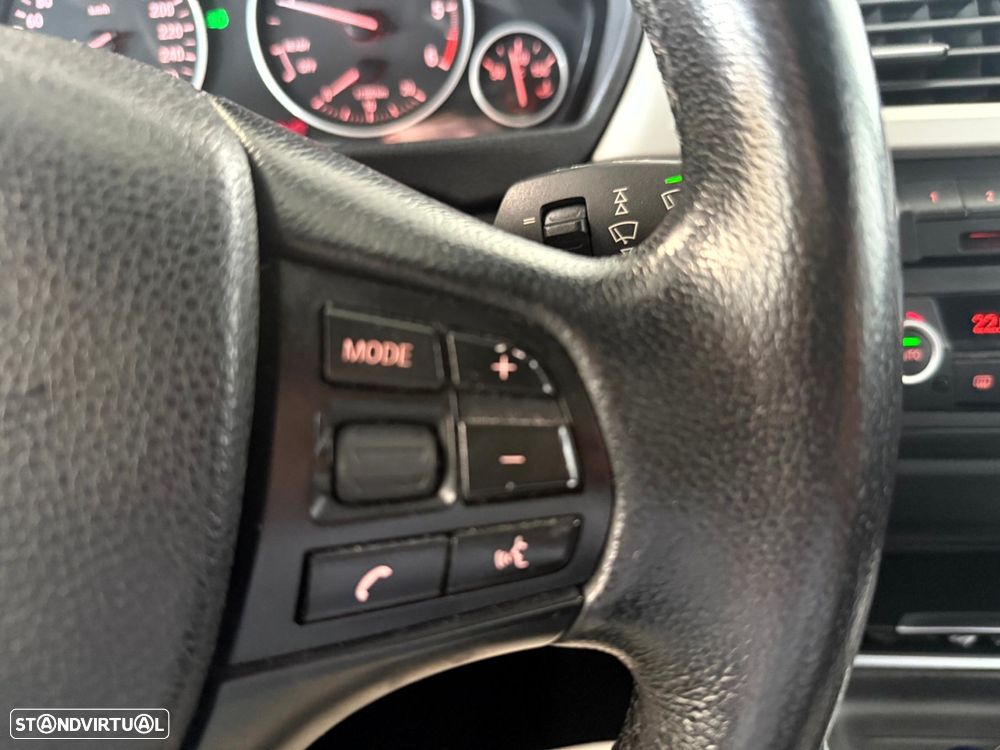BMW 318 d Touring Navigation - 10
