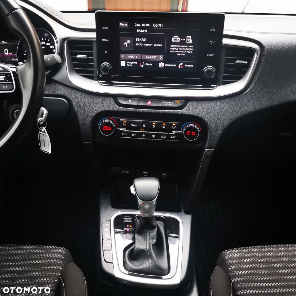 Kia Ceed - 13