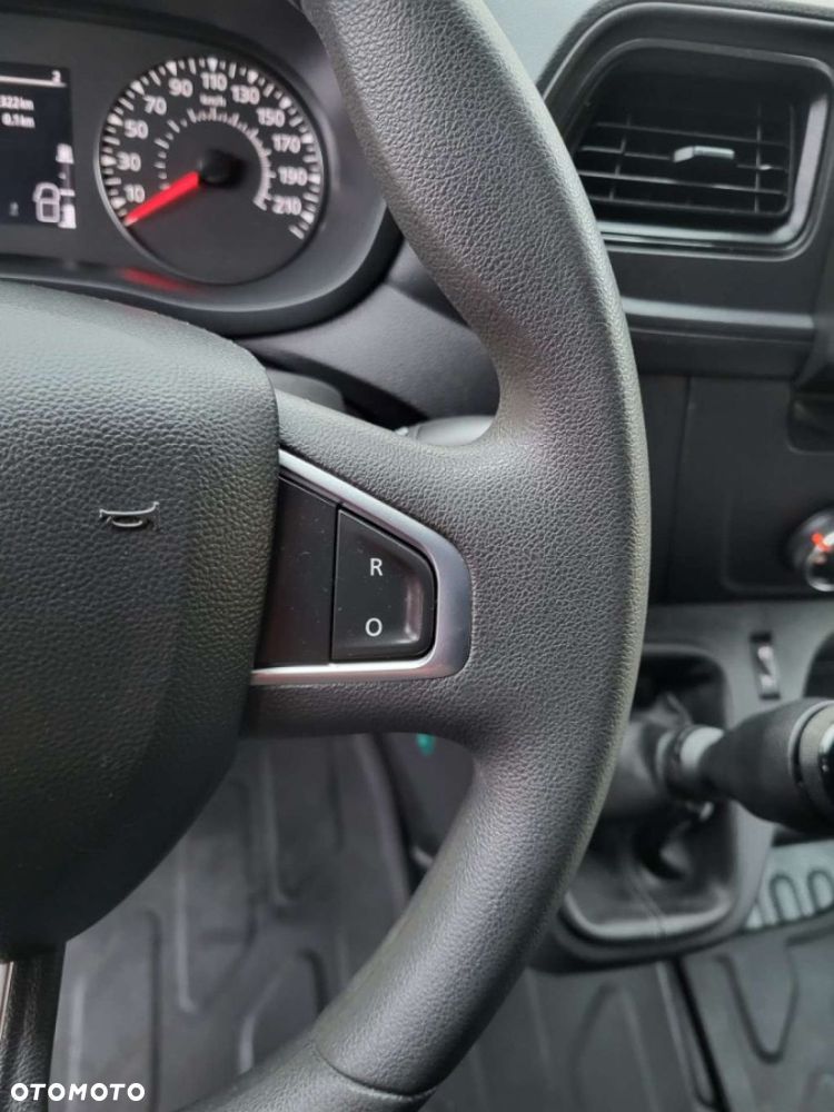 Renault Master kabina XL - 32