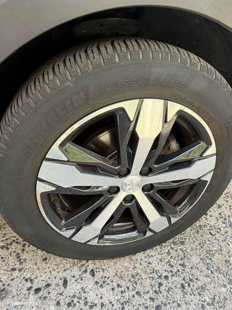 Peugeot 5008 1.5 BlueHDi GT Line EAT8 - 14