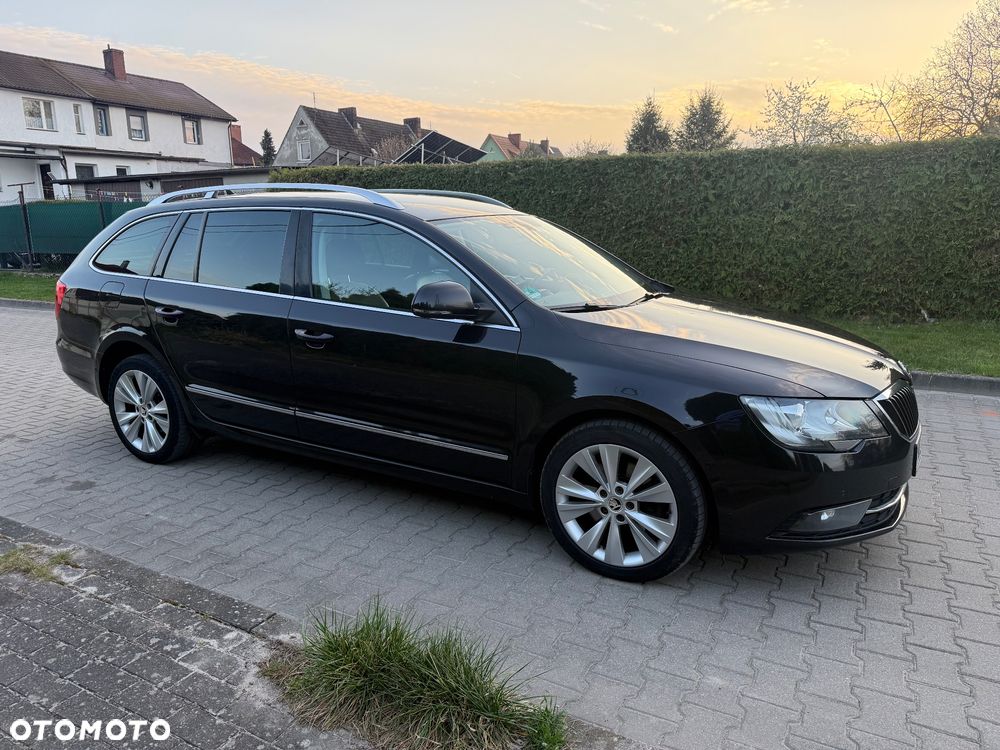 Skoda Superb 2.0 TDI PD DSG Elegance - 2