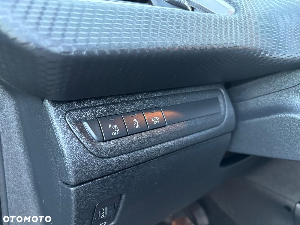 Peugeot 2008 1.6 BlueHDi Allure - 18