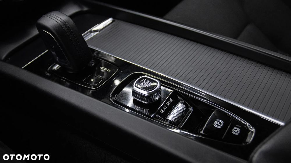 Volvo V60 B4 D Momentum Pro - 21