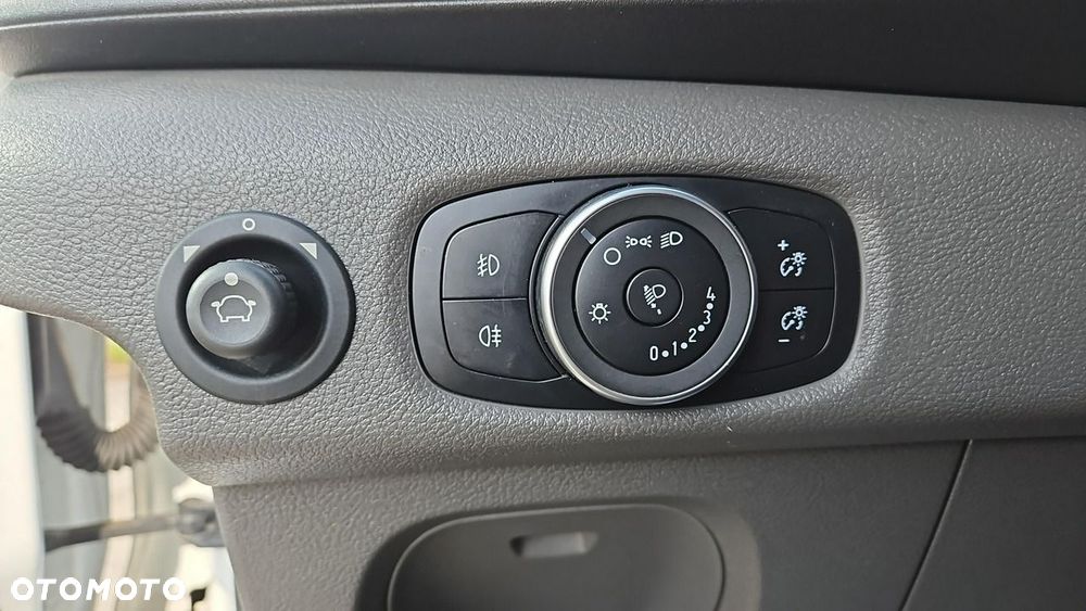 Ford Transit - 17