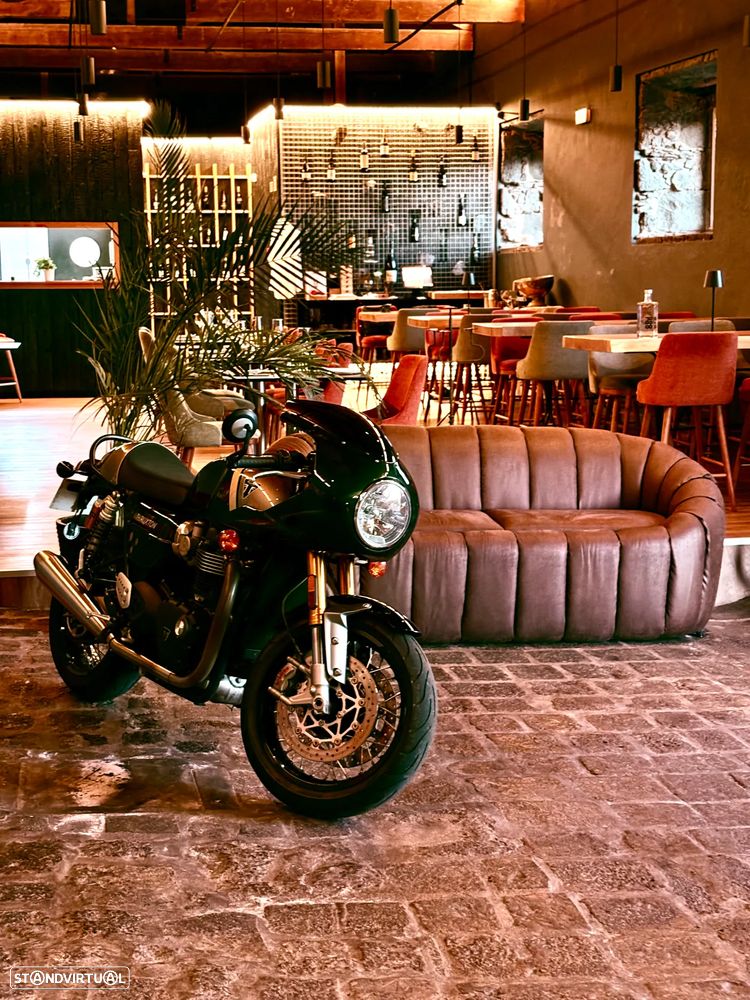 Triumph Thruxton RS - 4