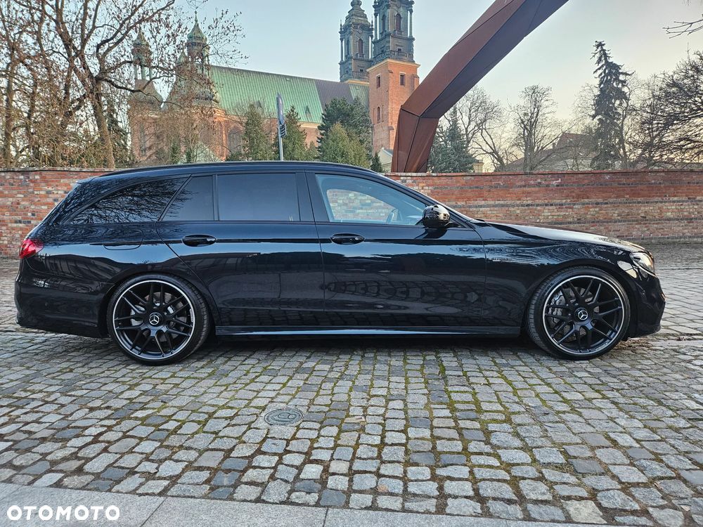Mercedes-Benz Klasa E 400 4Matic 9G-TRONIC AMG Line - 37