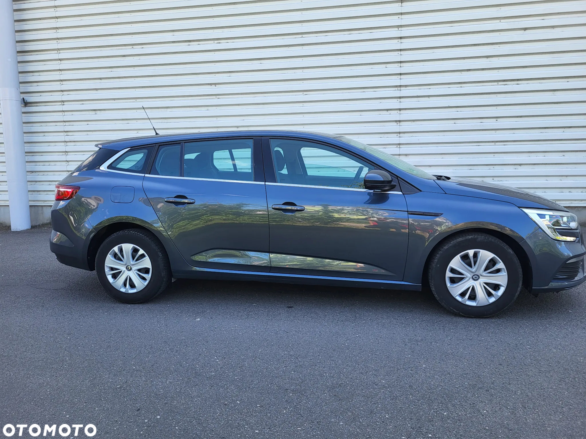 Renault Megane ENERGY TCe 100 LIFE - 9