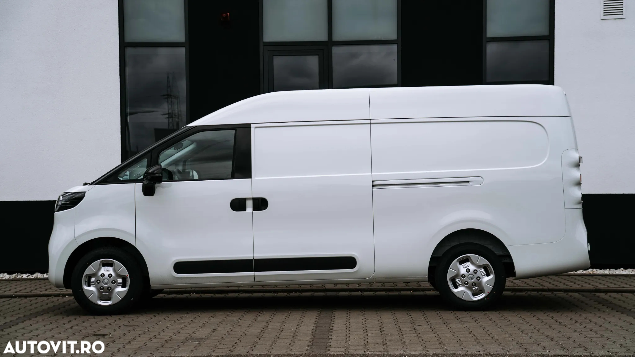 Maxus eDELIVER 5 - 5