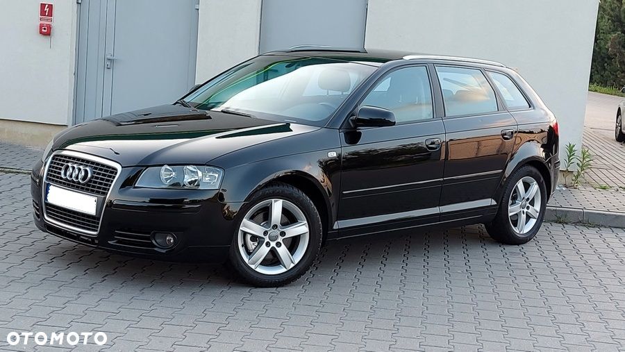 Audi A3 Sportback 2.0 TDI Ambiente - 2
