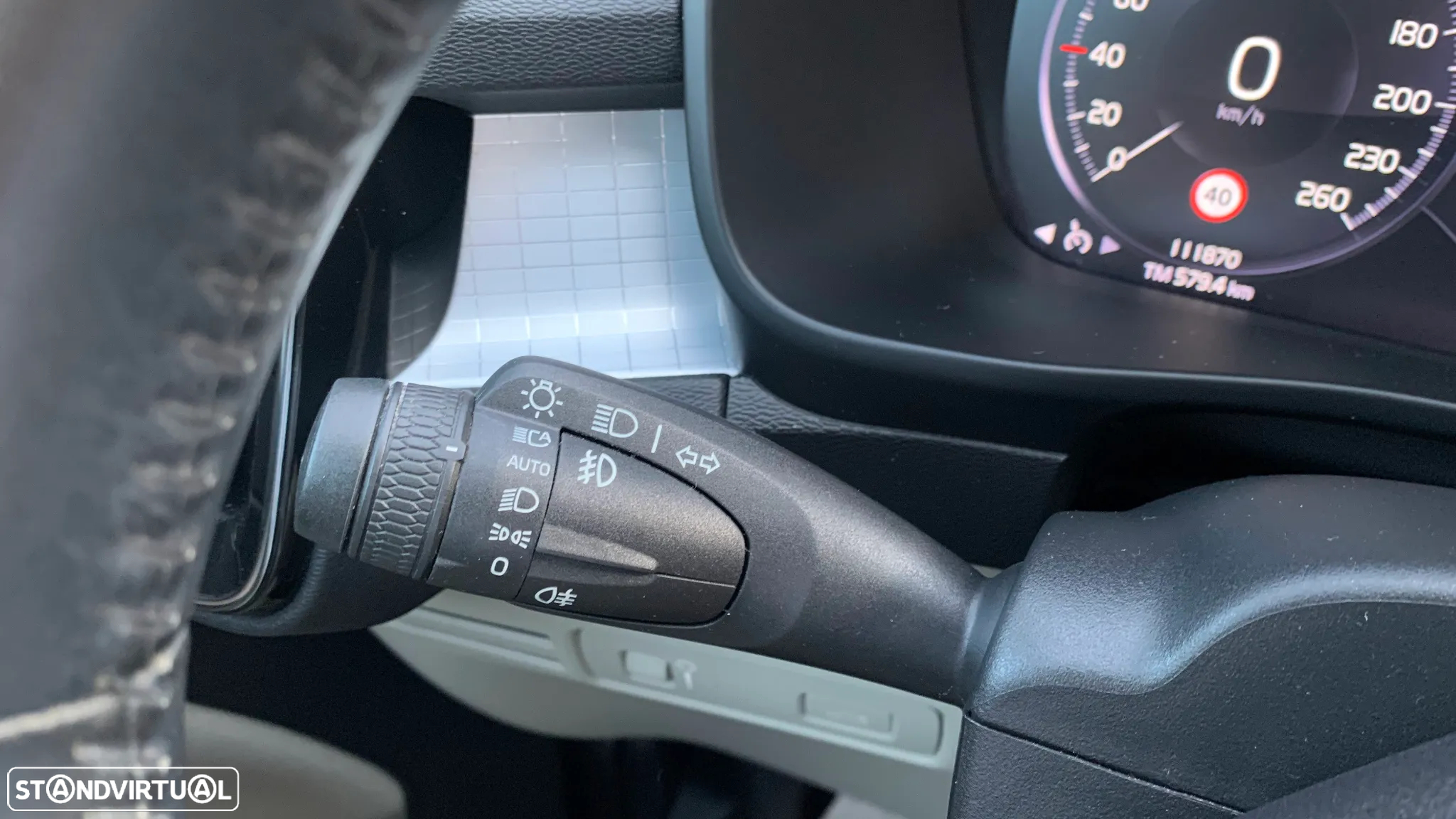 Volvo XC 40 2.0 D3 Momentum Plus Geartronic - 29