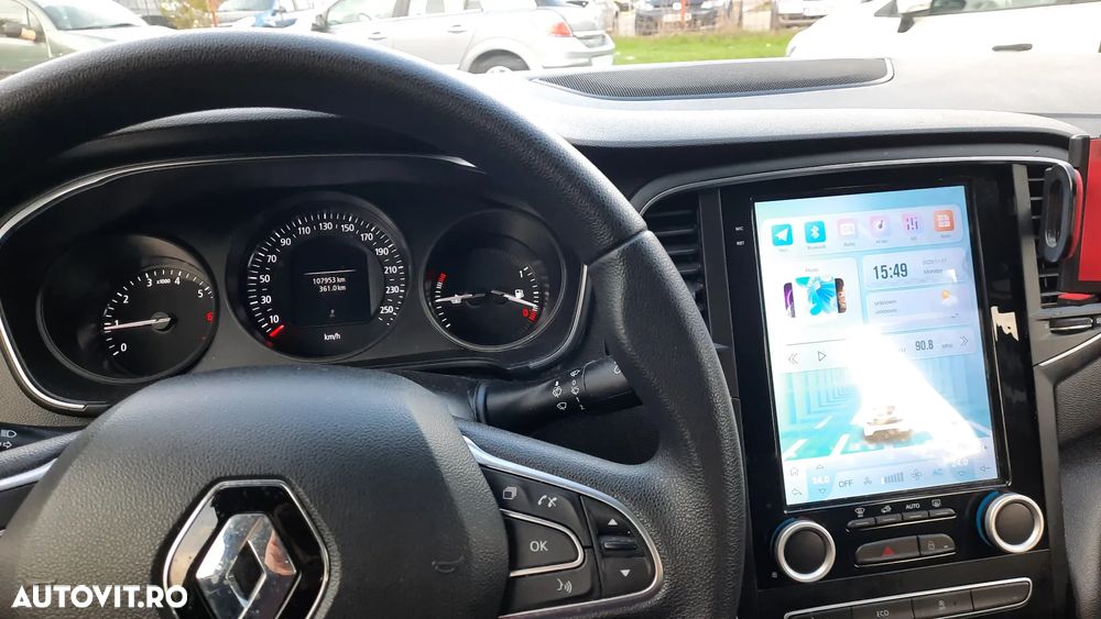 Renault Megane TCe Business - 8