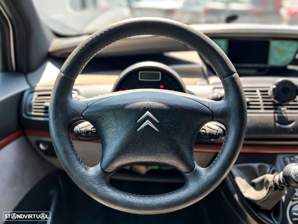 Citroën C8 2.2 HDi 16V Exclusive - 9