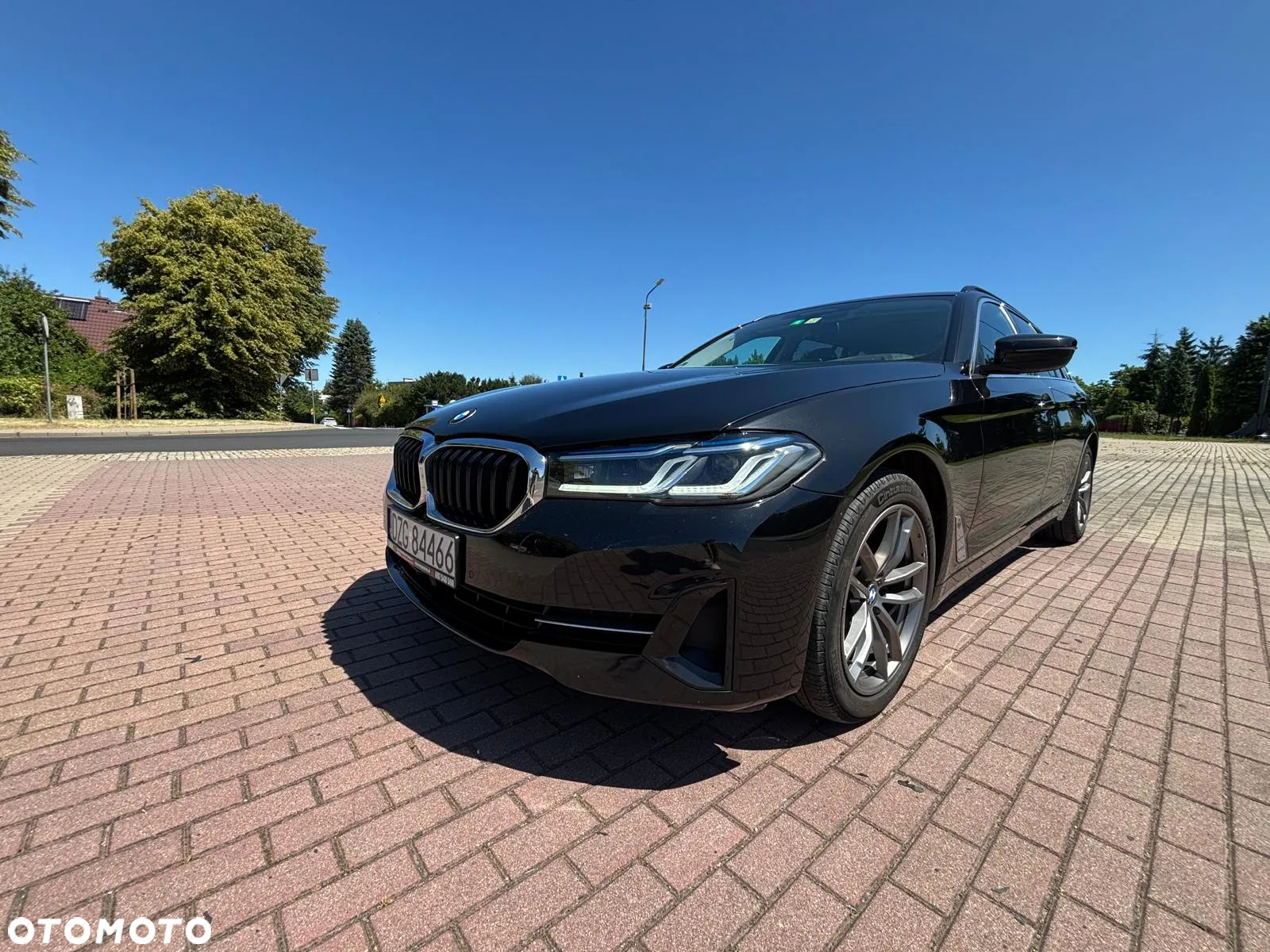 BMW Seria 5 520d Touring Luxury Line - 12