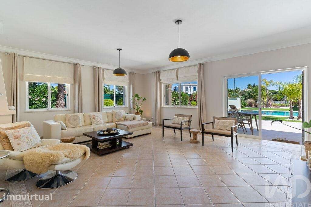 Casa / Villa T4 em Lagoa e Carvoeiro de 229,00 m2 - Grande imagem: 4/29
