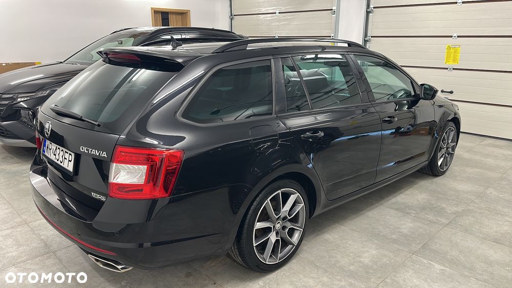 Skoda Octavia 2.0 TDI 4x4 DSG RS - 17