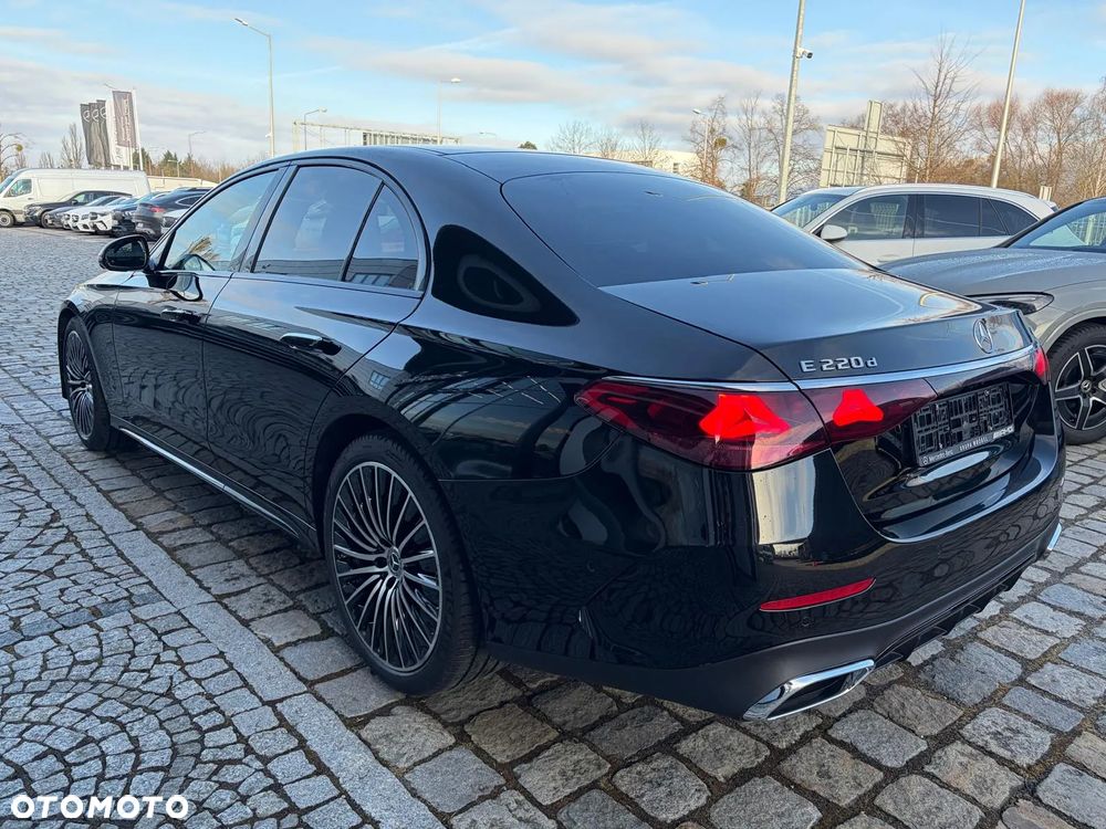 Mercedes-Benz Klasa E 220 d mHEV 4-Matic AMG 9G-Tronic - 6