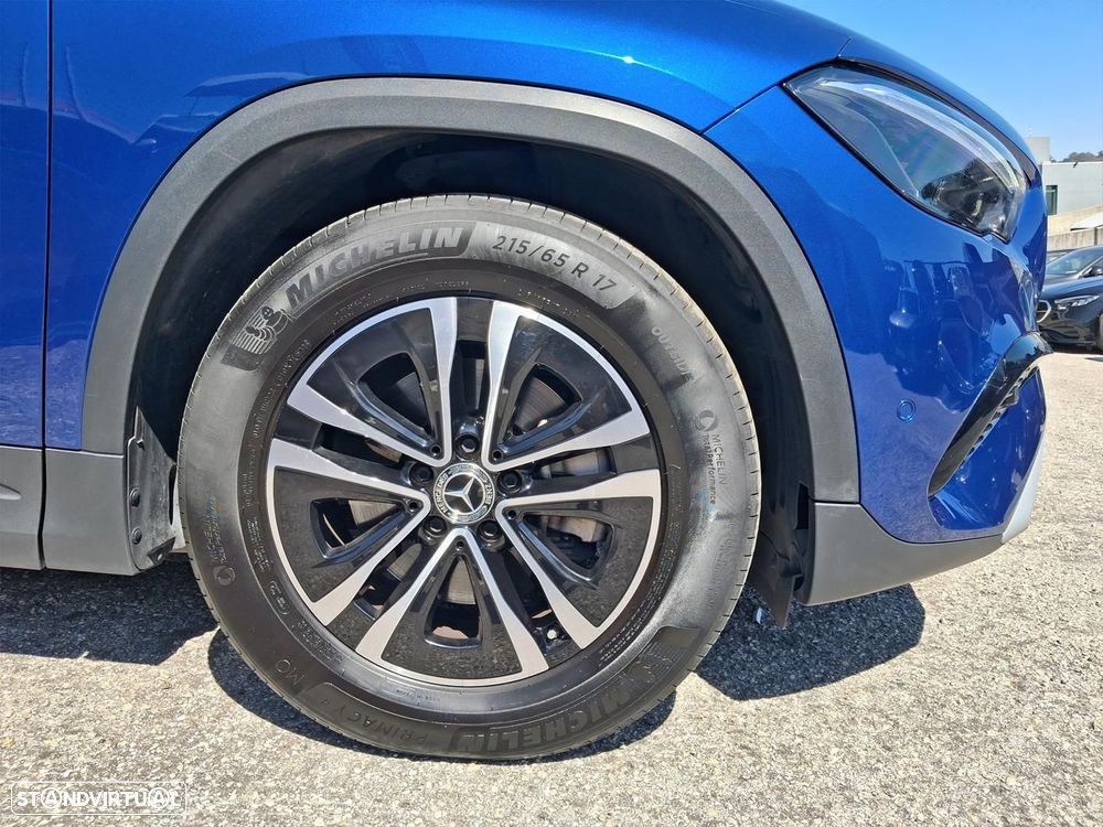 Mercedes-Benz GLA 180 d Progressive - 4