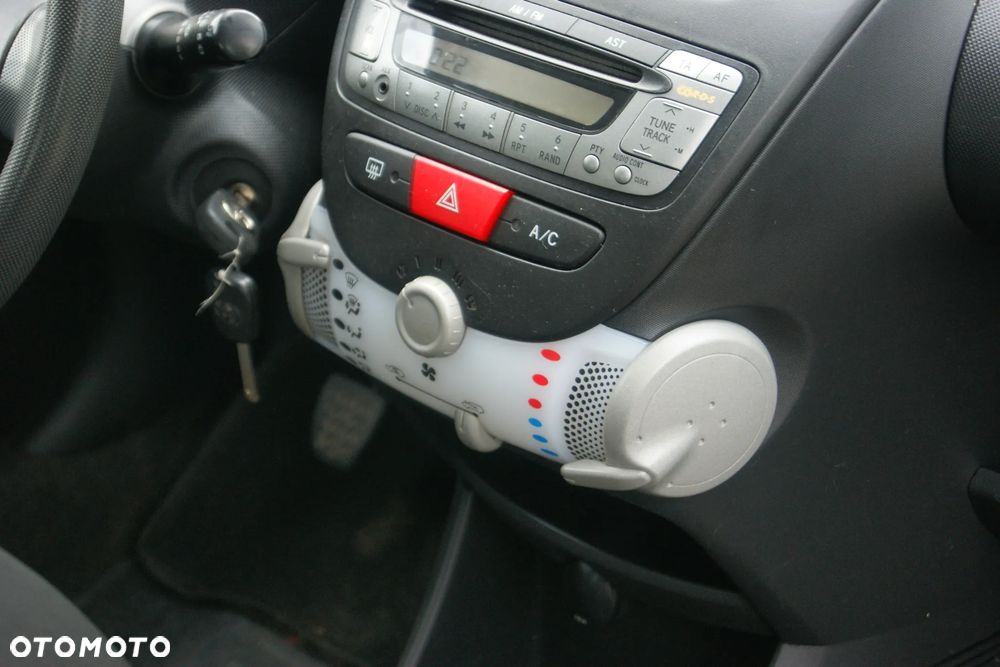 Toyota Aygo Connect - 27