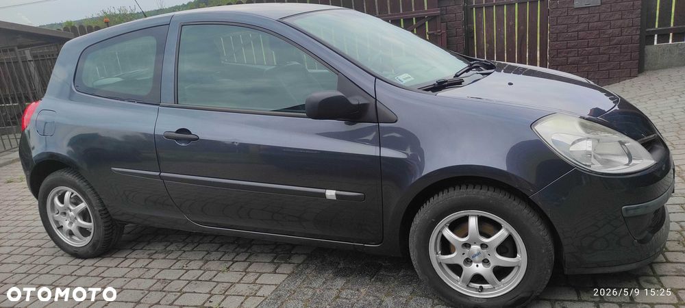 Renault Clio - 1