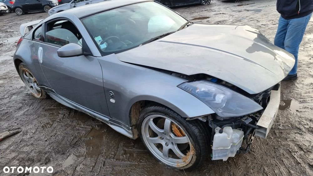 Nissan 350 Z - 15