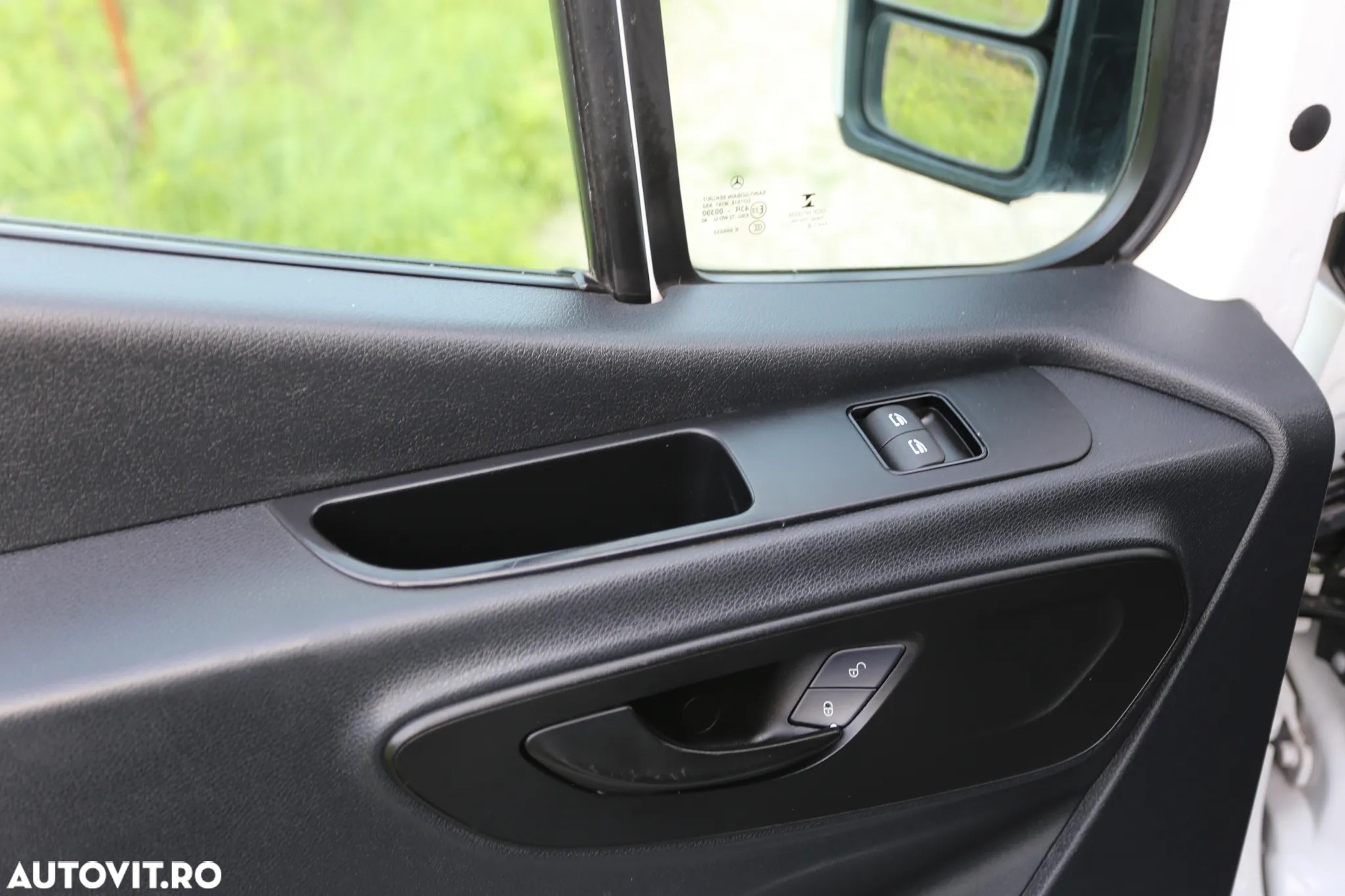 Mercedes-Benz Sprinter - 11