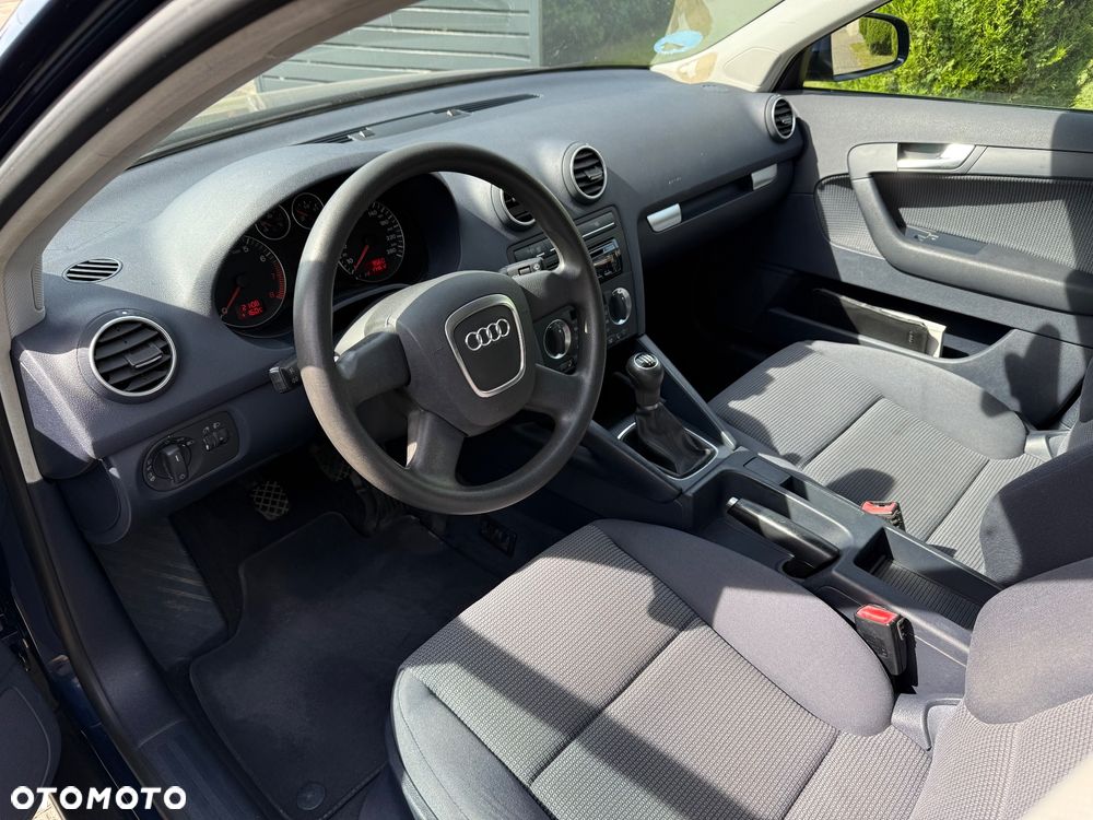 Audi A3 Sportback - 13