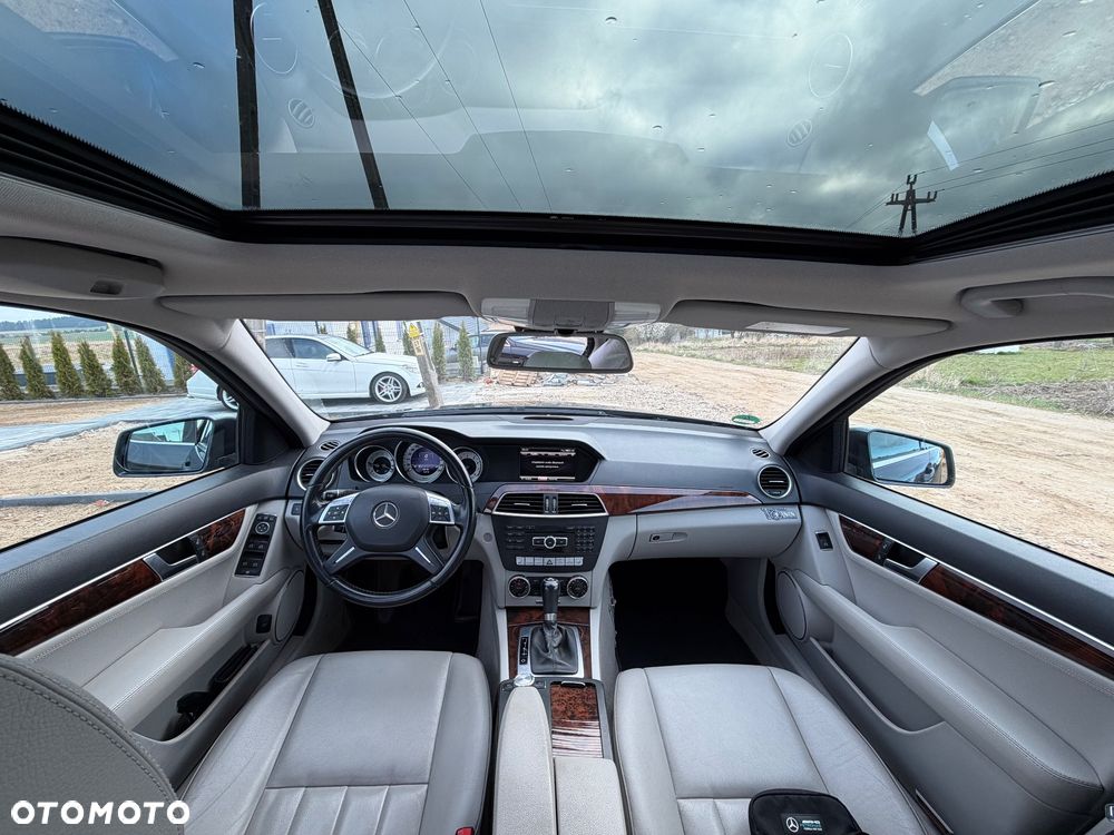 Mercedes-Benz Klasa C 200 (BlueEFFICIENCY) 7G-TRONIC Elegance - 5