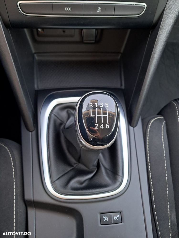 Renault Megane Blue dCi 116 Zen - 17