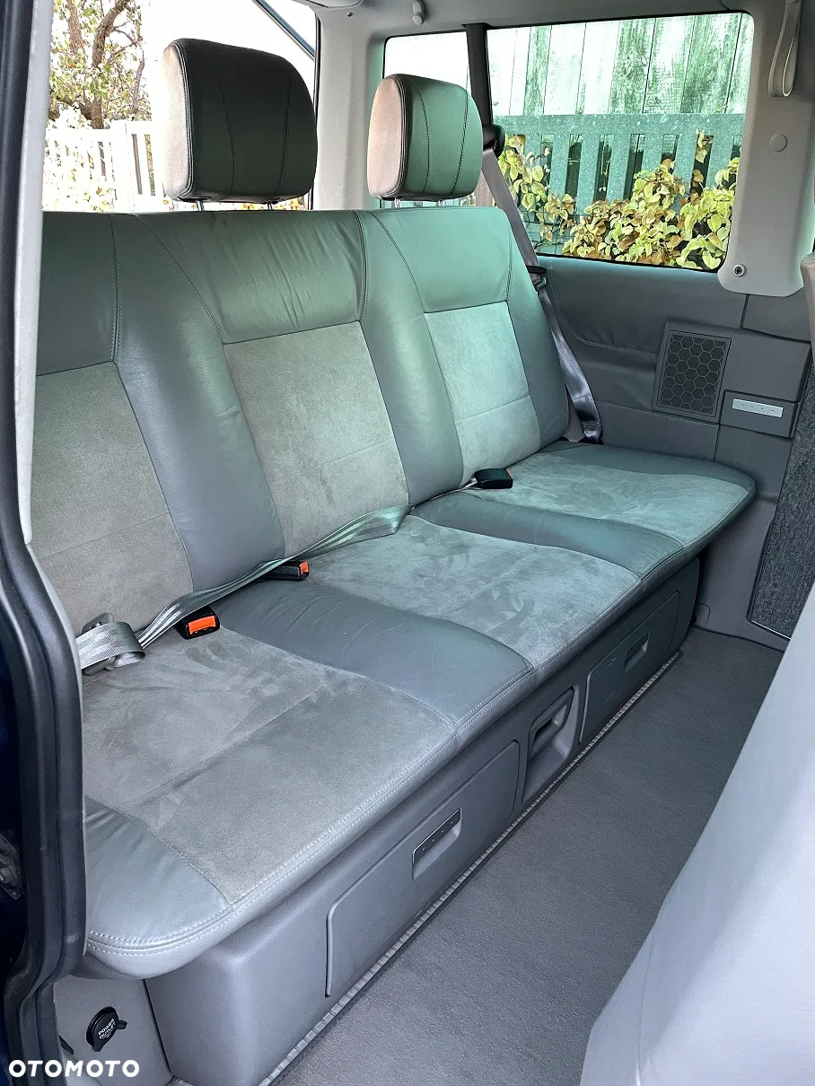 Volkswagen Multivan TDI - 11