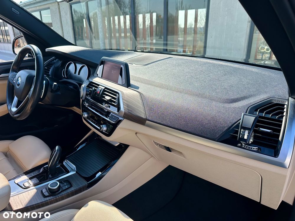 BMW X3 xDrive30i xLine - 30
