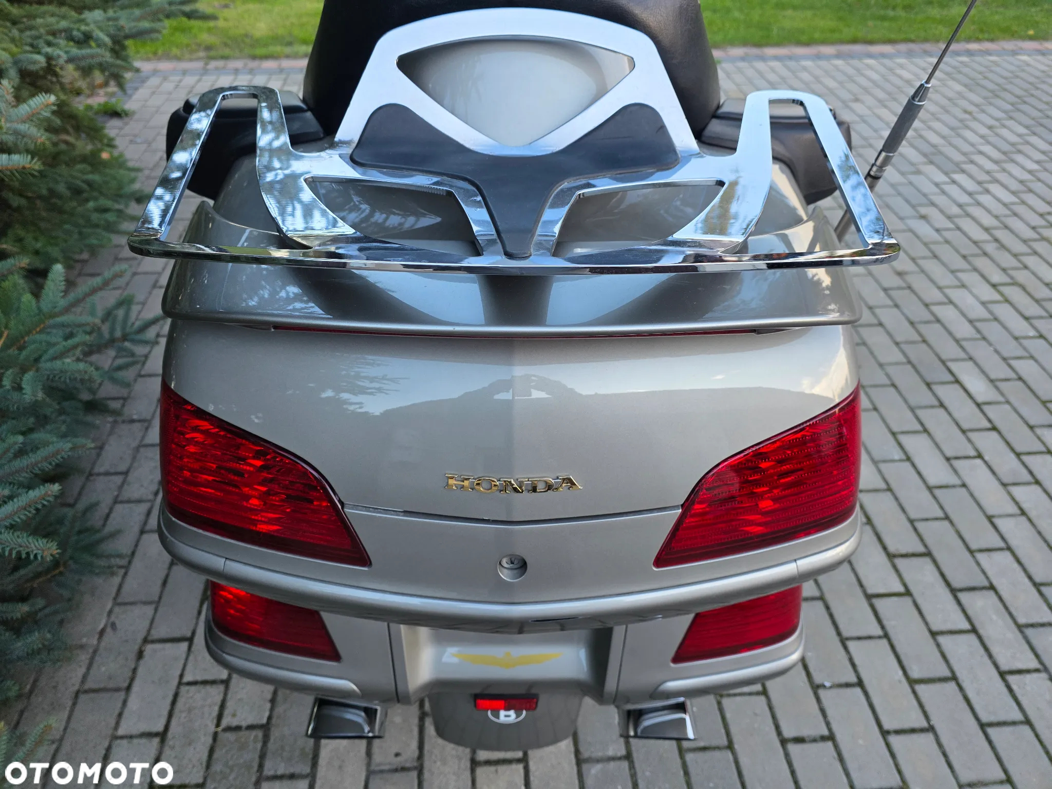 Honda GL - 9